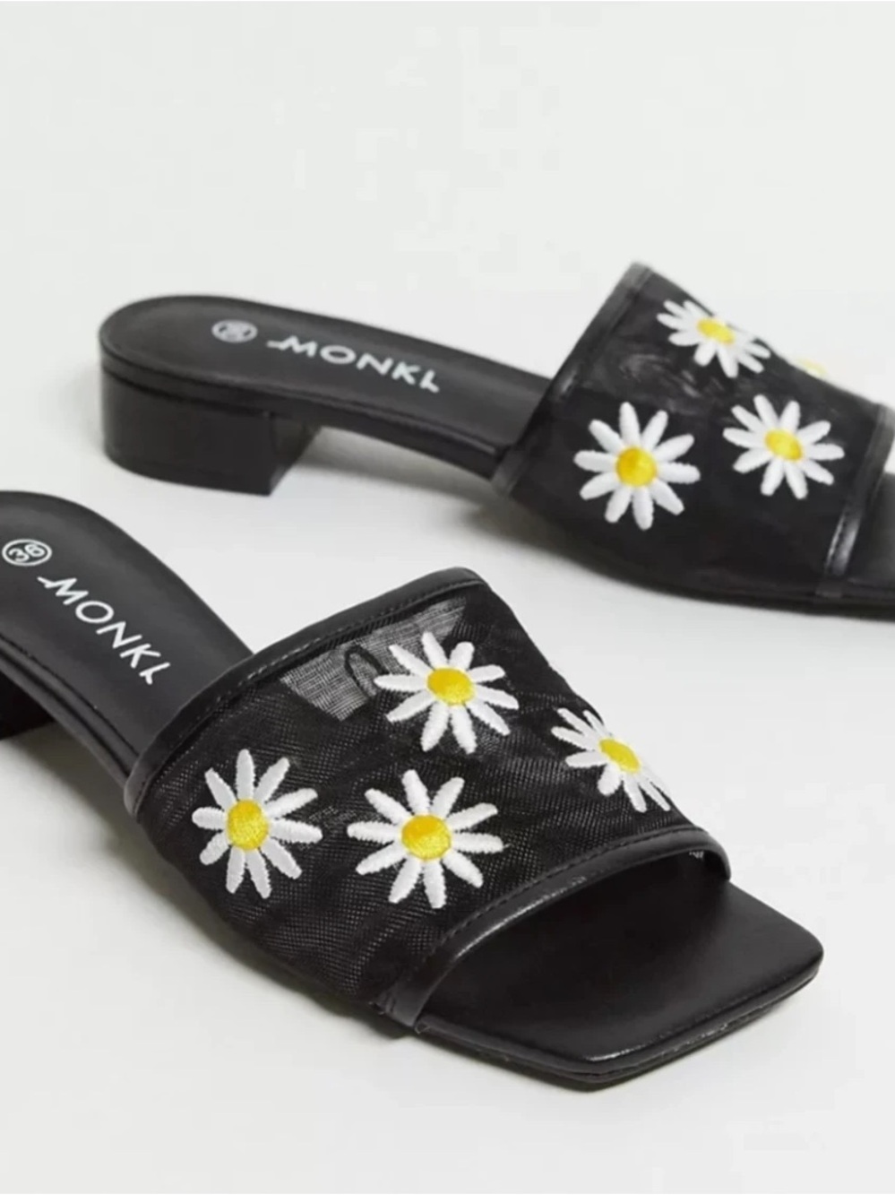 Monki embroidered daisy print sandals black Size EU 41/US 10